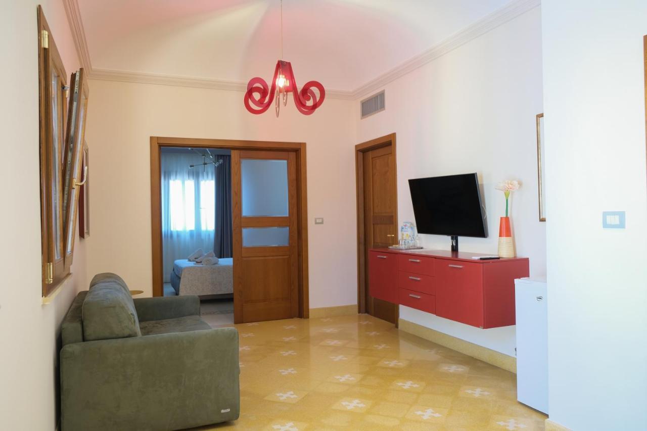 Dimora Archimedea Bed & Breakfast Syracuse Bagian luar foto