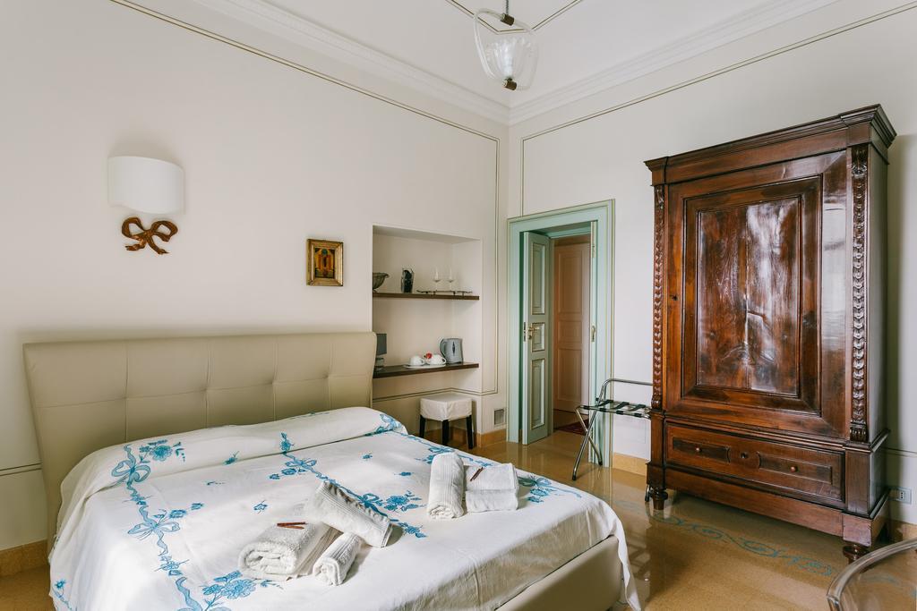 Dimora Archimedea Bed & Breakfast Syracuse Bagian luar foto