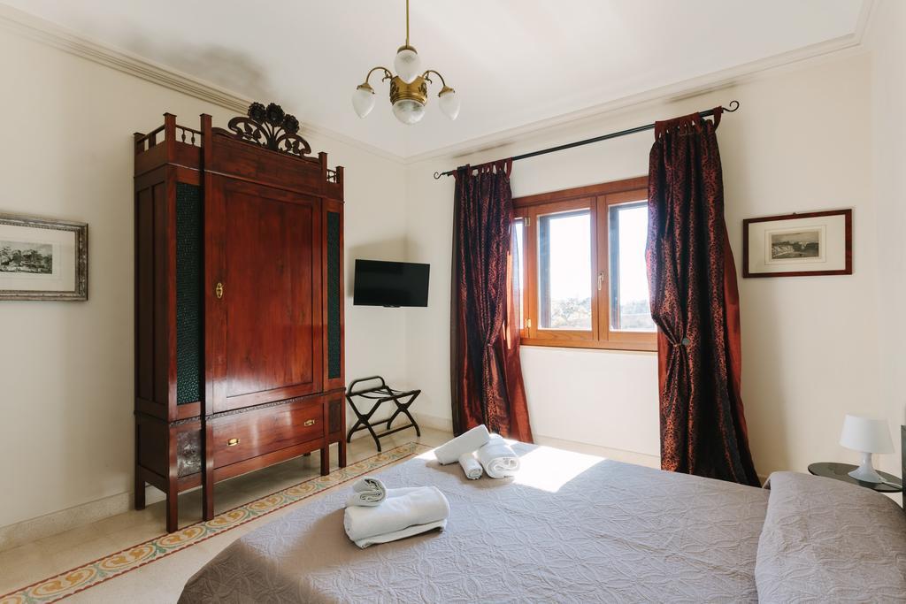 Dimora Archimedea Bed & Breakfast Syracuse Bagian luar foto
