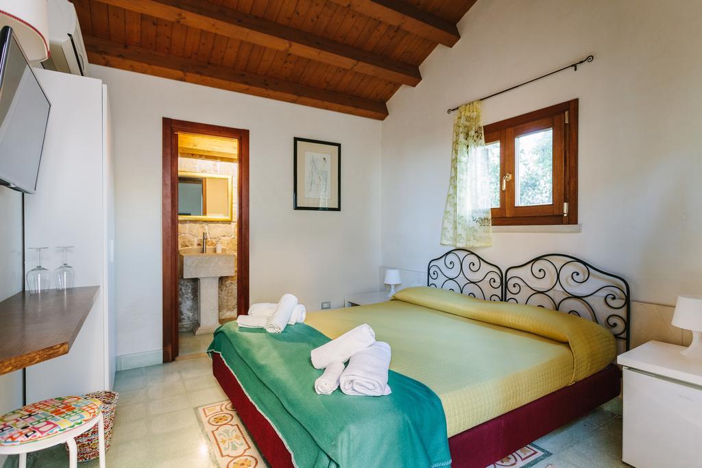 Dimora Archimedea Bed & Breakfast Syracuse Bagian luar foto