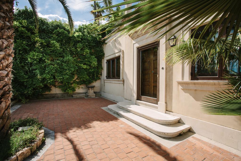 Dimora Archimedea Bed & Breakfast Syracuse Bagian luar foto