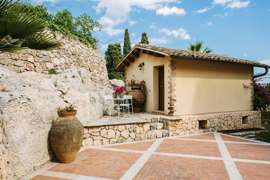 Dimora Archimedea Bed & Breakfast Syracuse Bagian luar foto