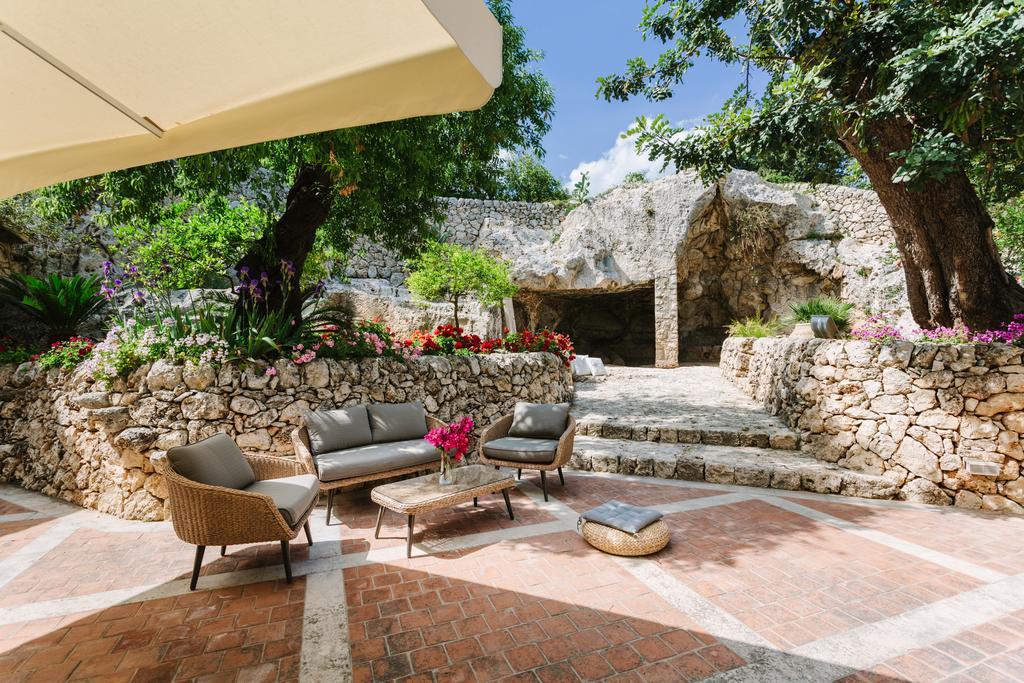 Dimora Archimedea Bed & Breakfast Syracuse Bagian luar foto
