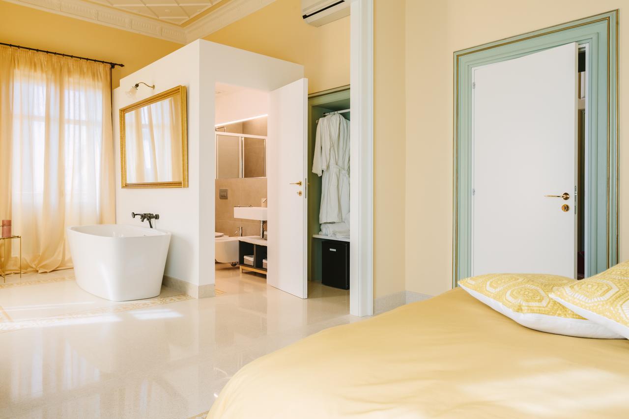 Dimora Archimedea Bed & Breakfast Syracuse Bagian luar foto